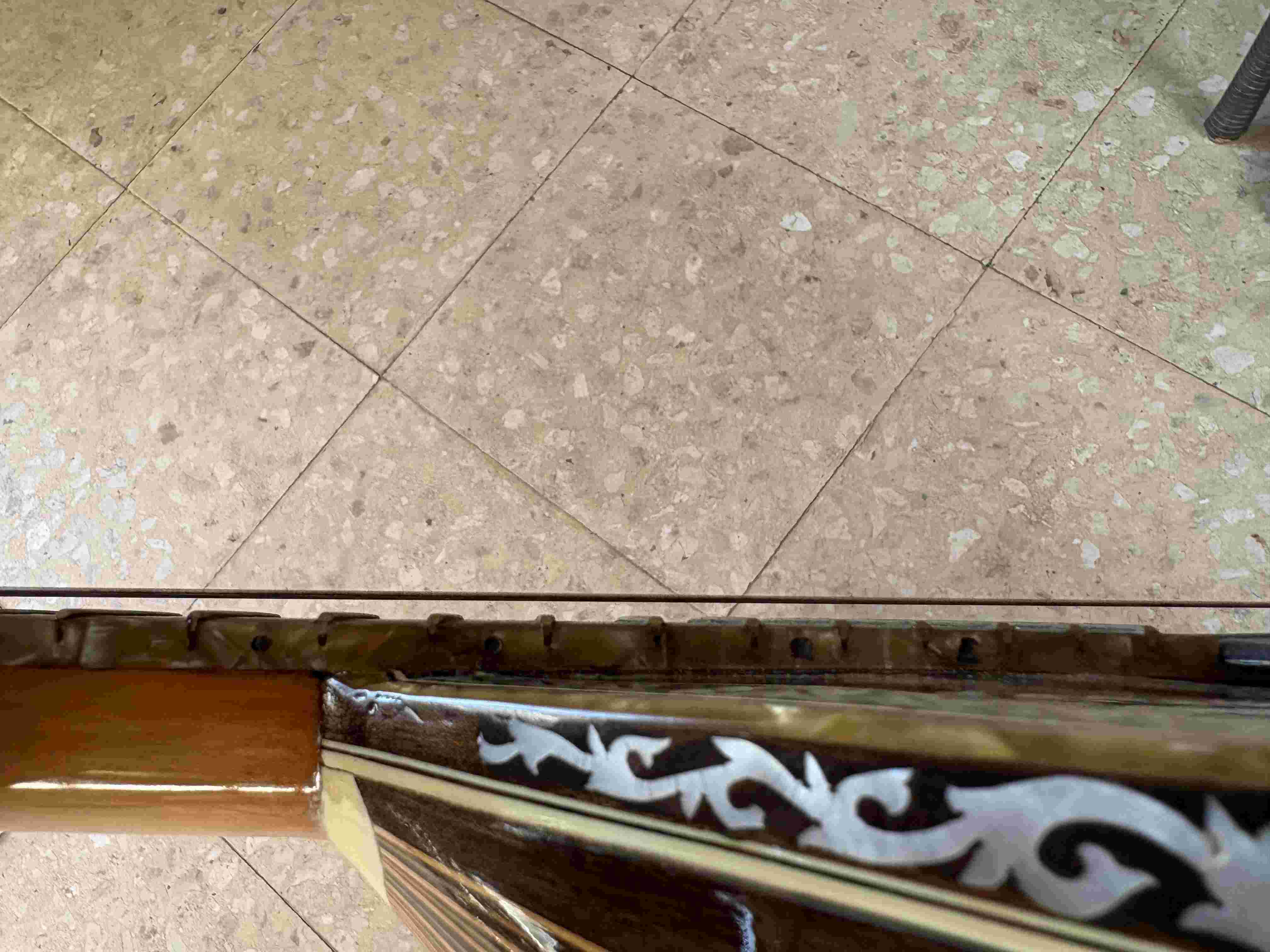 Bouzouki before setup